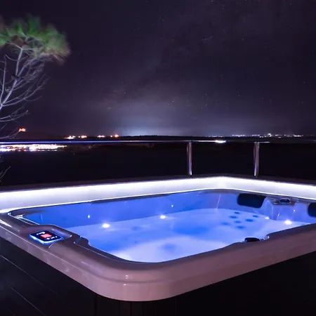 Palma - Sunset Sea Views With Pool, Jacuzzi, Sauna And Games * Mellieħa