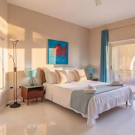 Villa Palma - Sunset Sea Views With Pool, Jacuzzi, Sauna And Games Mellieħa