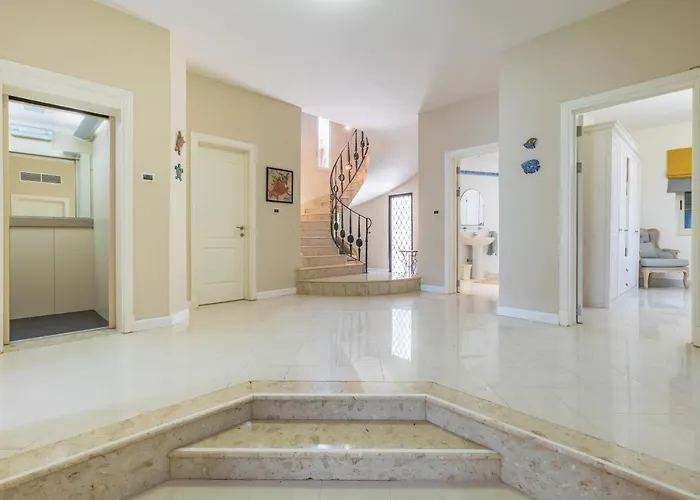 Vilă Palma - Sunset Sea Views With Pool, Jacuzzi, Sauna And Games