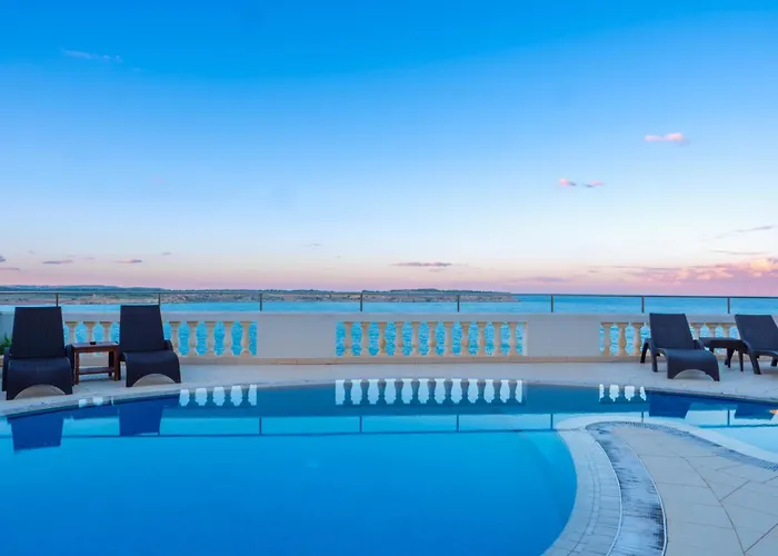 Vilă Palma - Sunset Sea Views With Pool, Jacuzzi, Sauna And Games *